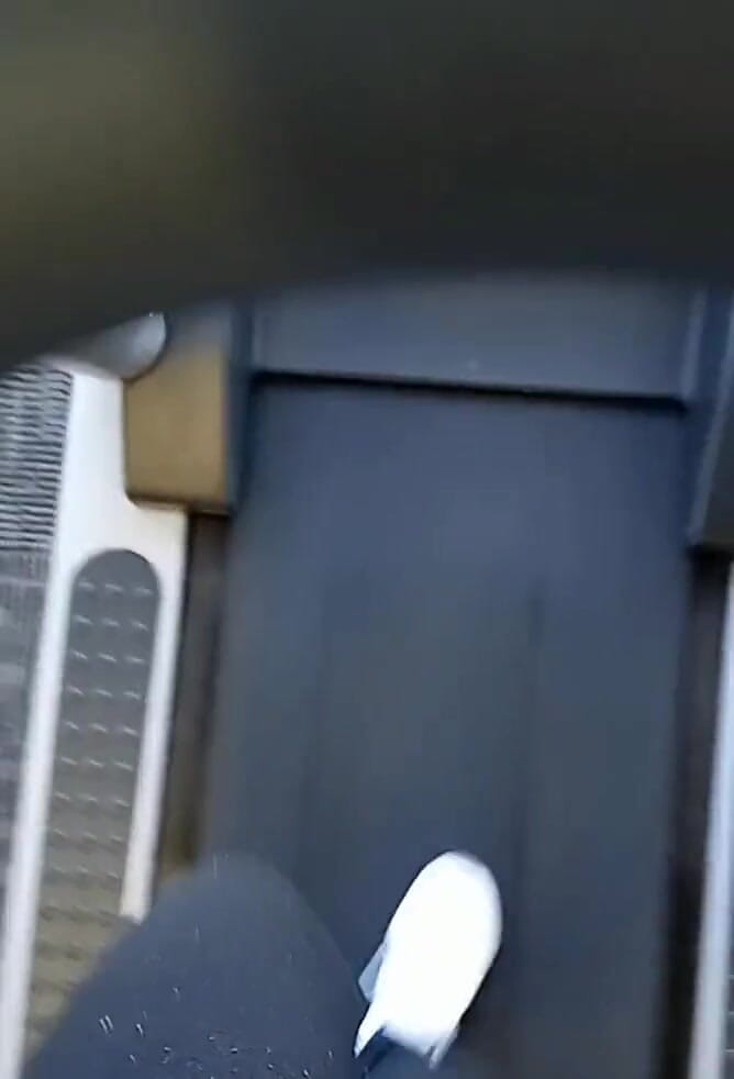 Madame SkorpSolez: Ayuh bosan menjilat tapak kaki saya