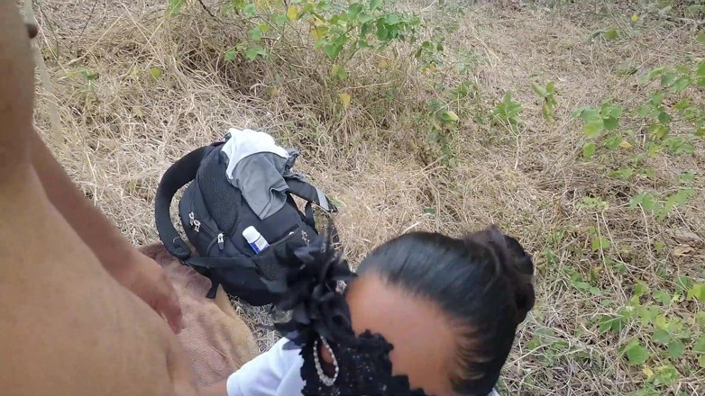 Cintialove: Açık havada bakire üniversiteli kız ormanda bu seksi kızla tanıştı ve...
