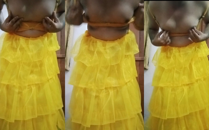 Gaurisissy: 印度同性恋变装者底部压和玩她的大胸部在黄色礼服真正的自制性爱