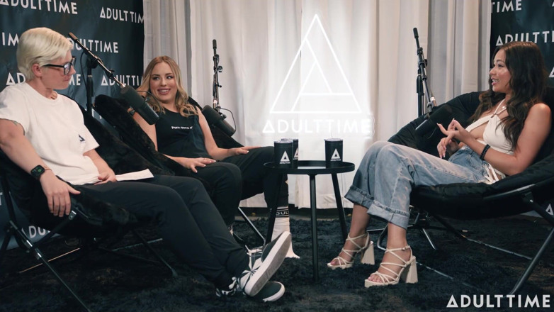 Adult Time Podcast: Scarlett Alexis &amp; Anna claire Clouds Pen*s Finger &amp; Mile High Club |...