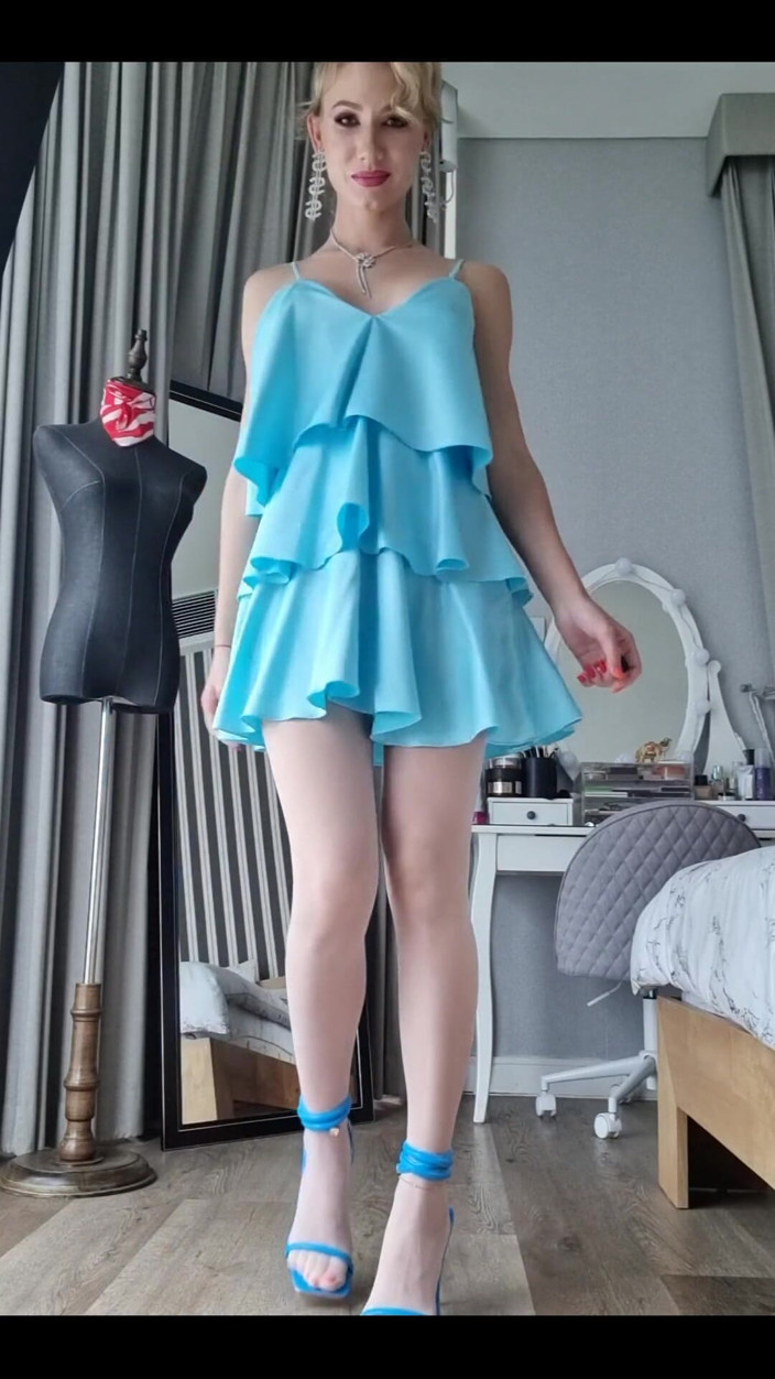 Angel The Dreamgirl: Robe bleue