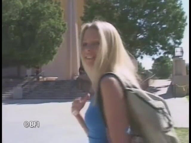 Tight sweet and irrestible sweet teen pussy: Verdaderas chicas universitarias