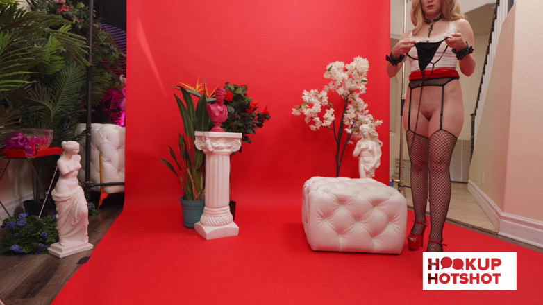 HookUp HotShot-BTS: Bts - güzel sarışın Maria Kazi ile kamera arkası!