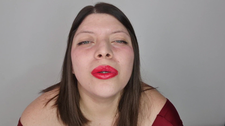 Alice H: Smoking Close-up