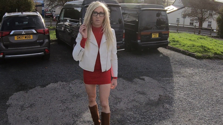 The Midnight Minx: Crossdresser parkeergarage flitser