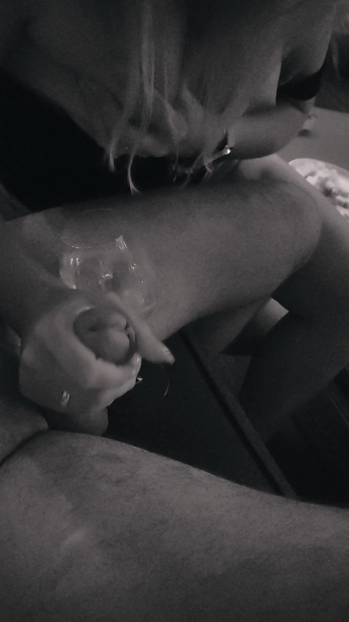 Tadass: Ella jugó con mi pene toda la noche
