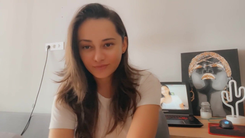 Malati Sex Education: Melhores Posições Lésbicas