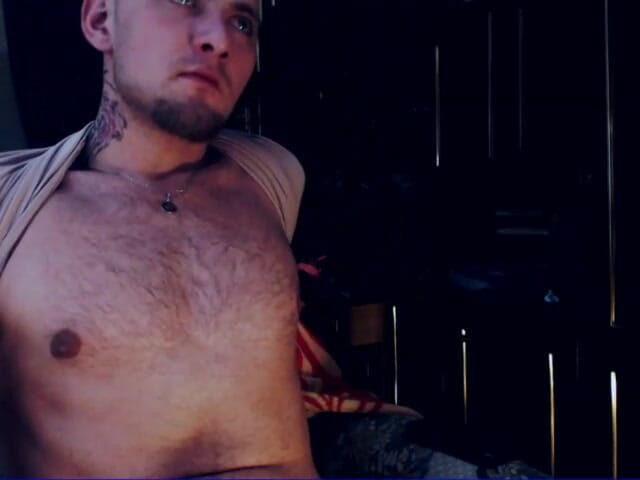 Eddie Star: Jugar con pezones me ponen duro