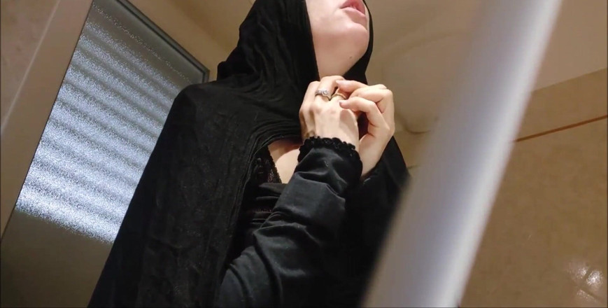 savannahamatoriale: La nonne est blasphématoire et fait pipi là où elle...