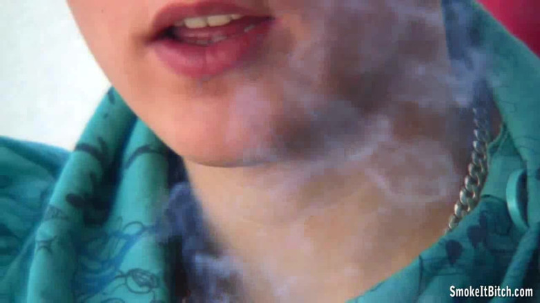 Smoke it bitch: Perokok berganda panas panas