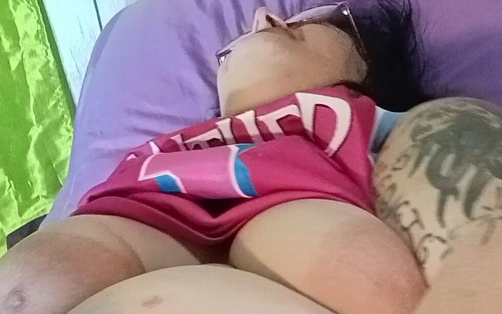 HerculesnVENUS: Basketball Jones, cette grosse pute, elle jouit fort sur ce...
