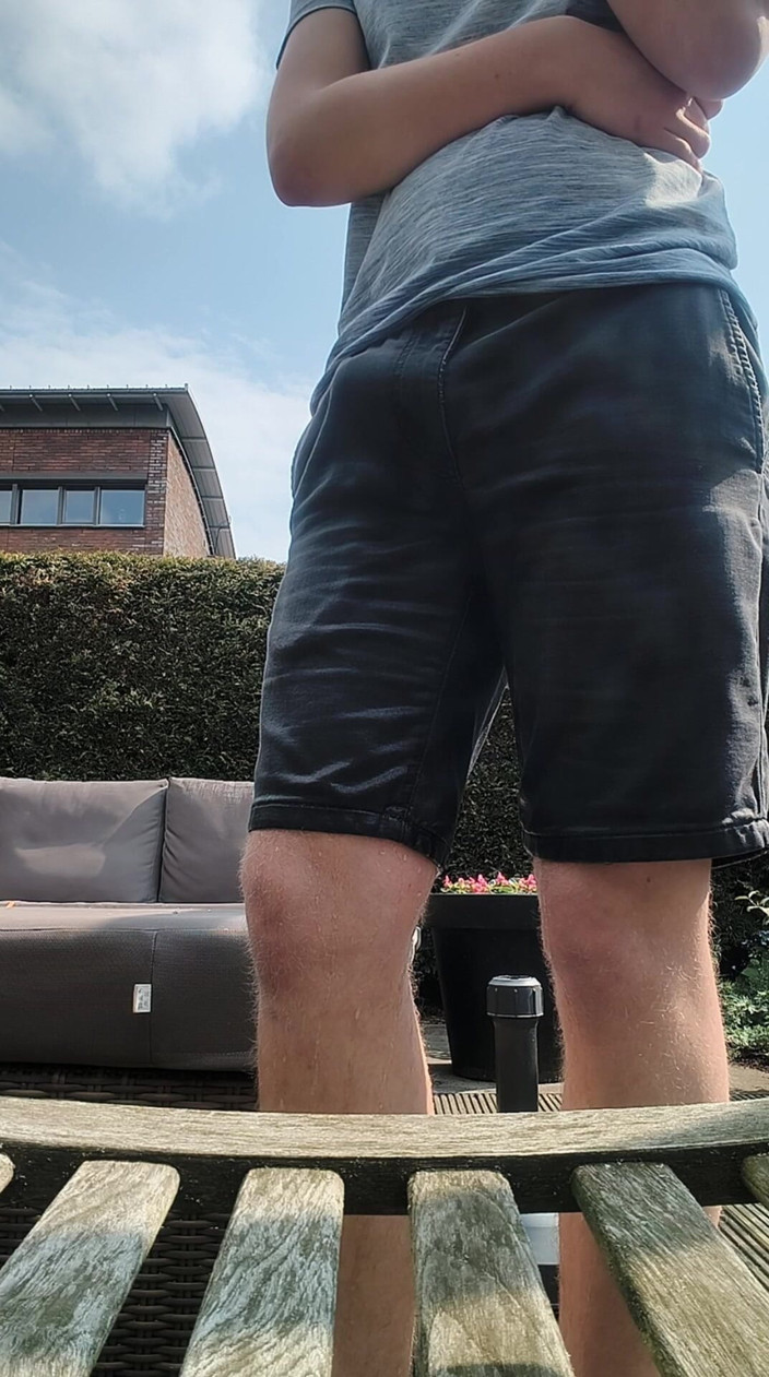 Legging wetting boy: Fumer et mouiller