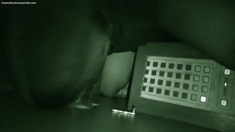 Tranny 4 cock: Ripresa notturna- gloryhole - scappatoie 1