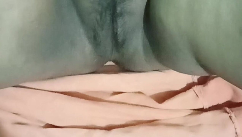 Crazy' desi sex: Galen desi moster