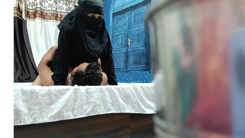 Dearshivani: Mama vitregă musulmană cu vecinul
