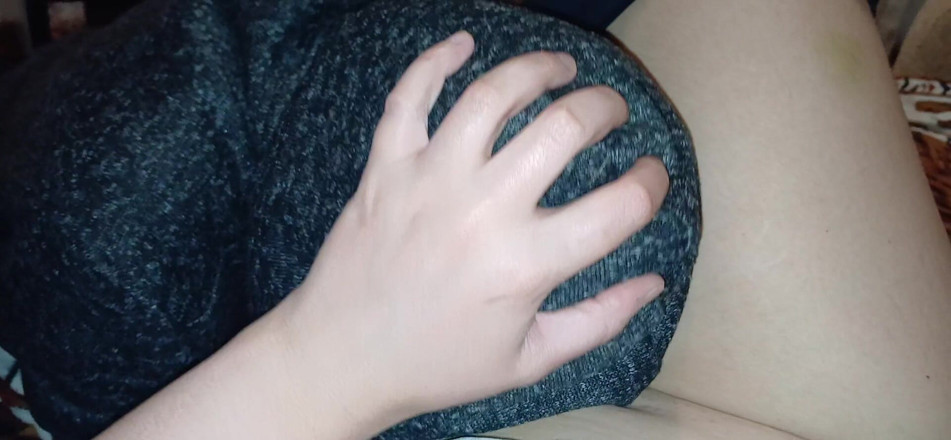 Lesbian-illusion: Sexe rapide sur le lit de deux copines