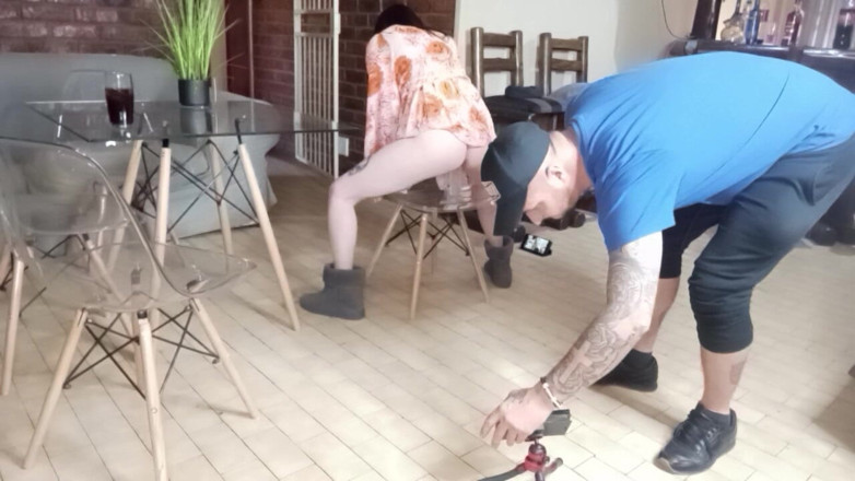 Bigjoefuckalott: Трахаю гарячу брюнетку повію на домашній вечірці друга