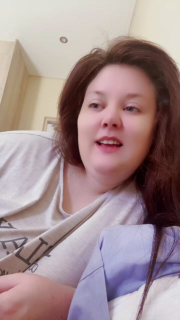 Aliceqii: POV, maman BBW vous montre un bon moment au lit