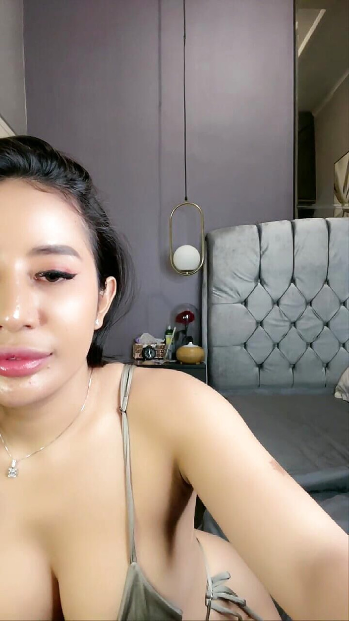 Indoseblay: Gimana ya kalo ngeprank ojol pake bikiny super mini kayagini