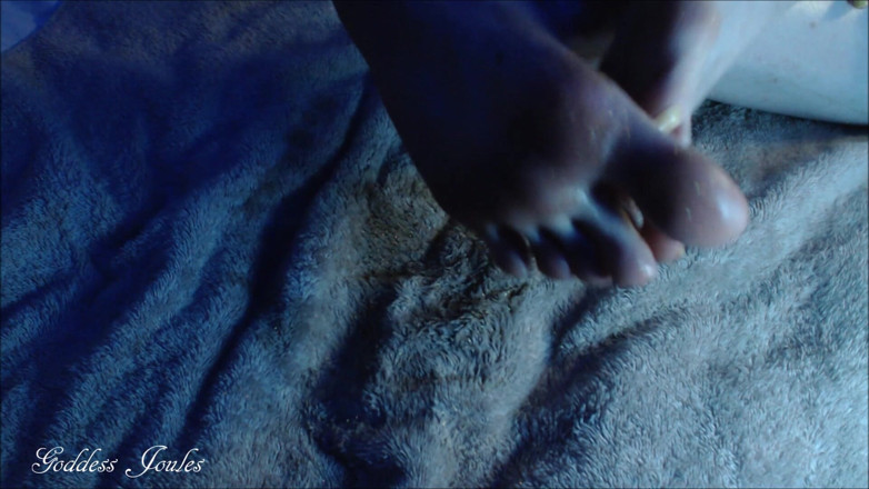 goddessjoules: Des toils qui scintillent