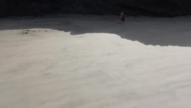 Emma Voyeur: Sinnliche nackte strandgöttin von Drohne gefangen genommen - ultimative aerial schönheit