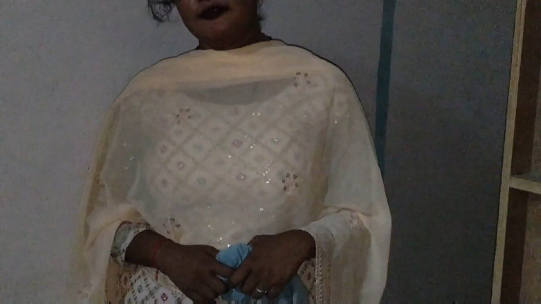 Nirman: Desi, fille indienne sexy à gros nichons