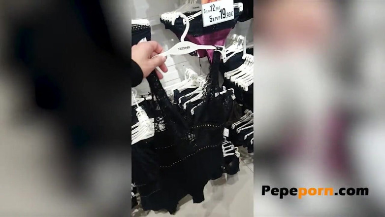 PepePorn: Na het winkelen van een penetratie, een anale penetratie! Ze...