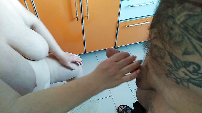 Zona901: Milf grandota chupa mi polla y consigue un bocado de...