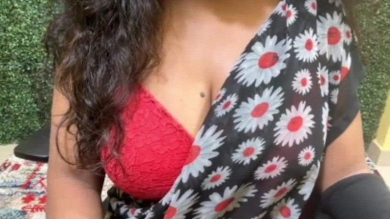 Surbhi453: Індійська студентка любить займатися зі своїм однокласником після уроку в її кімнаті в гуртожитку