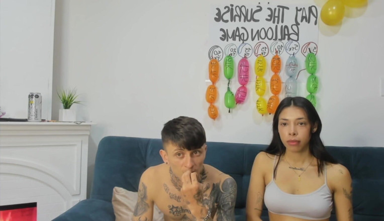 Megan and Max: Пара займається сексом і танцює в на камеру