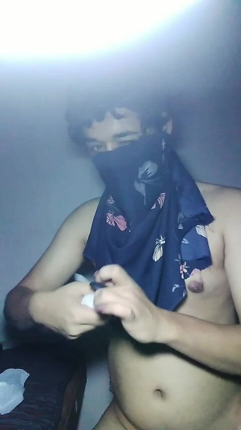 Bitchlily: bhaartiy kutiya apni gand ke chhed ke saath masti kar...