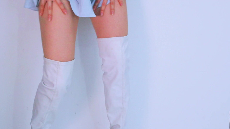 Lissa Brown: Dança sexy com botas brancas