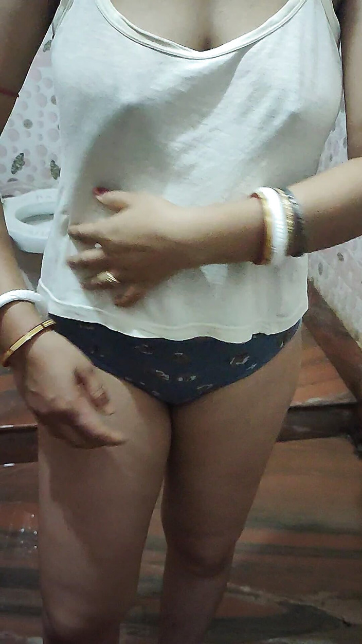 Playboy rahul: Femme bengalie indienne sexy après avoir longtemps nettoyé ses aisselles...