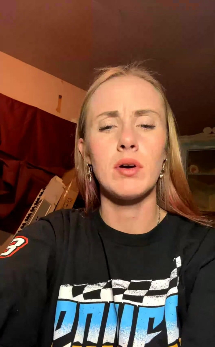 April Sparx: Stream começou olá