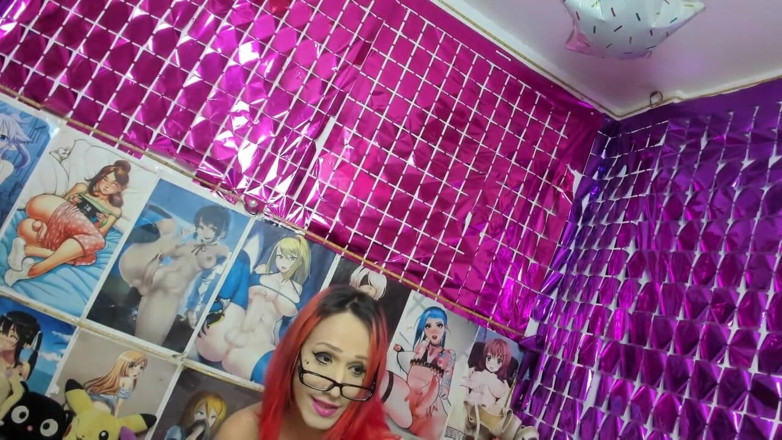 Ariana Unicorn: Extra Keras Dalam Thong Itu