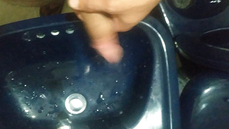 Martilin: Un mec se masturbe, vidéo maison