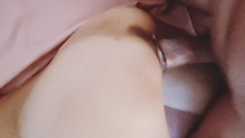 Wet Nymph: Memek sempit cewek ini dientot habis-habisan sampai orgasme