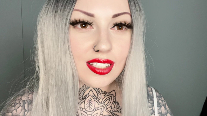 Miss Valentina: Wichsen über mein ahegao-gesicht