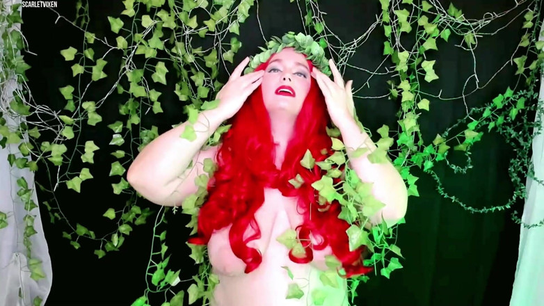 Scarlet Vixen: Poison Ivy's transformatie