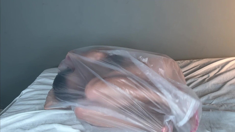 Elikink: Verzweifeltes bhspiel in plastik