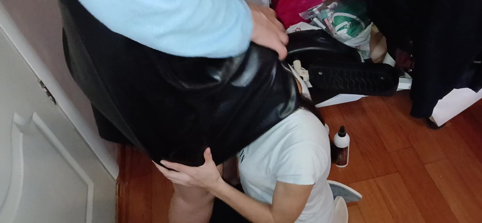 Lesbian-illusion: Wir haben plätze mit meiner nachbarin getauscht und meine freundin...
