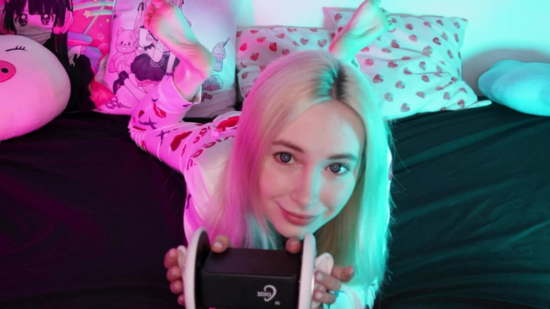 Loly Nebel Studio: Pigiama party con la tua ragazza asmr