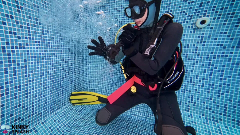 UKCuteGirl Lucy Lauren: Tauchfähigkeiten unterwasser-trainingseinheit