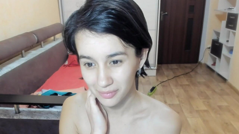 myla_angel: Гаряча Myla_angel посміхається на камеру