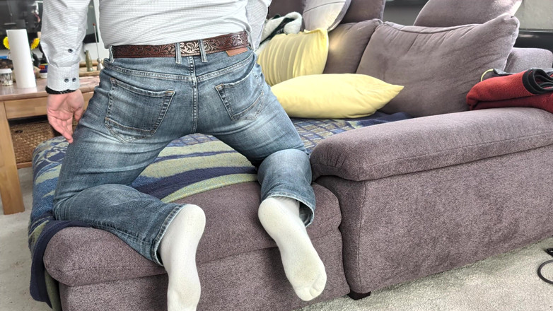 Alex Butt: 퇴근 후 집에 와서 고기를 따먹는 새아빠