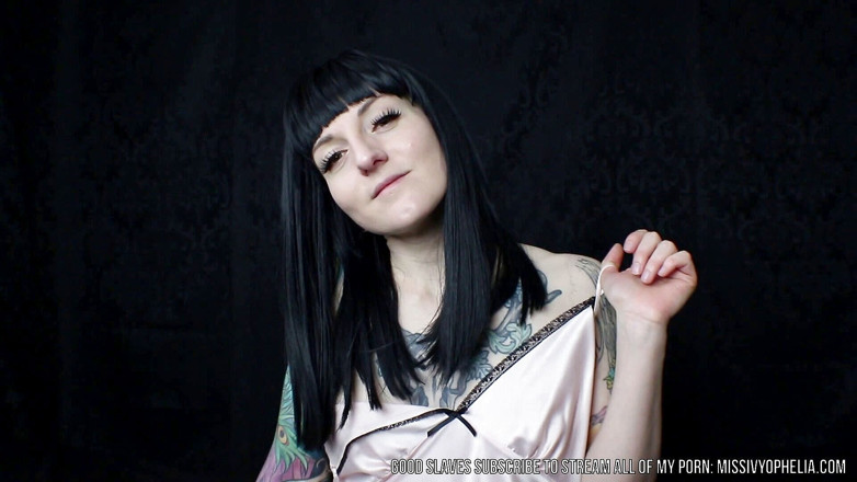 Miss Ivy Ophelia: Castidad matutina provoca