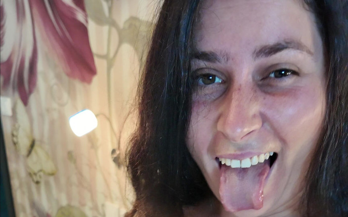 ExpressiaGirl: Pro vás, vážení fanoušci! Můj nevlastní syn mi najednou začal...