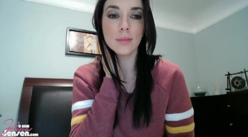 Jelena Jensen: Pertunjukan webcam jelena jensen lagi asik fingering memeknya