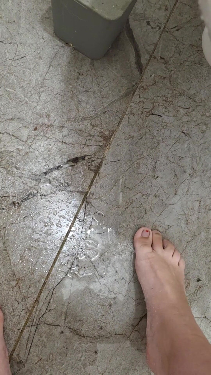 GIULIANA_OFFICIEL: Little French Lo Hace Bueno En El Baño Y Mega...