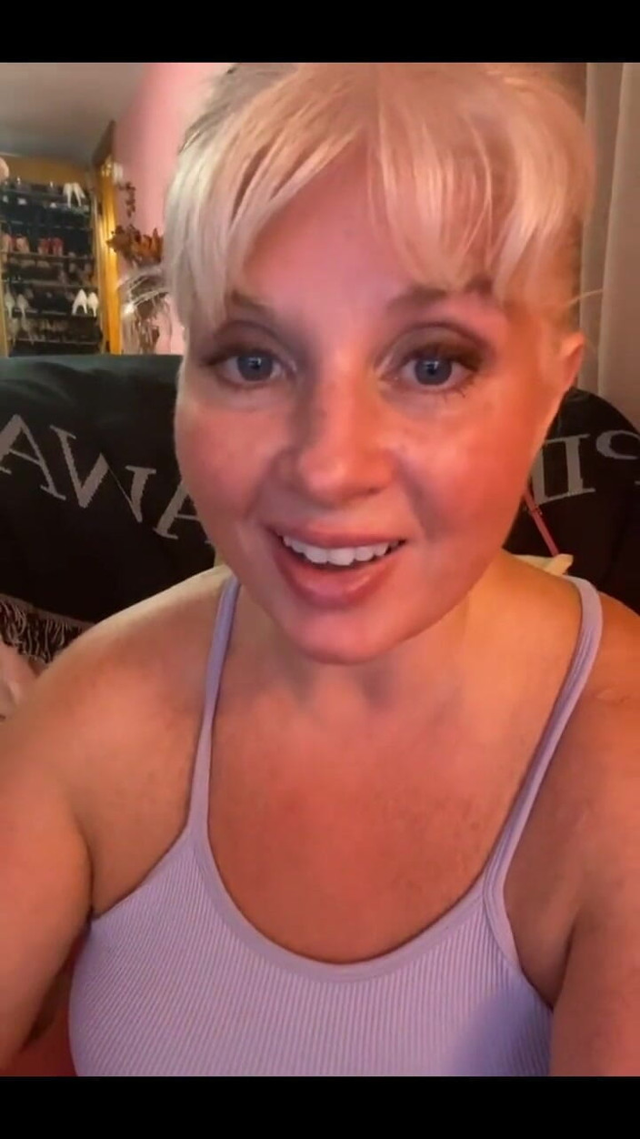 PaintedRose Taboo Femdom Fetish MILF: बीटीएस आज्ञाकारिता प्रशिक्षण मंगलवार से एक छोटे से स्ट्रैप्पी के पीछे परदे मज़ा